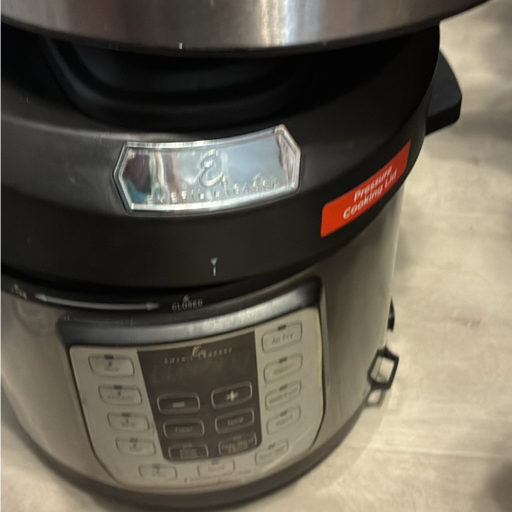 Silver Multi-Cooker - Picture 7 of 7